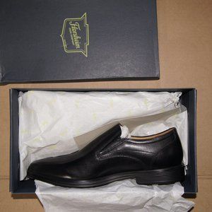 FLORSHEIM PINNACLE SLIP-ON LOAFER IN BLACK